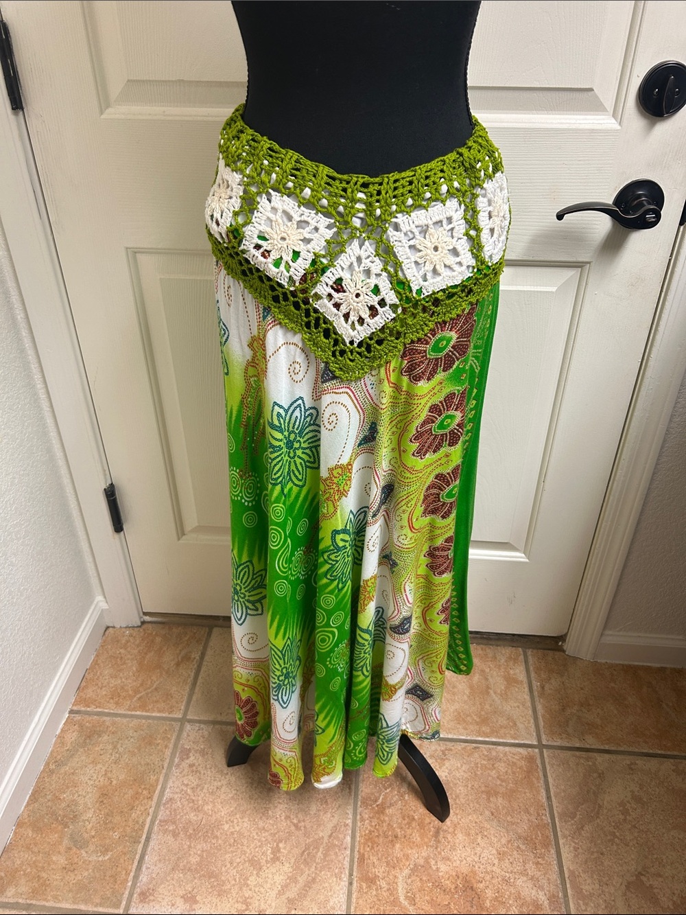 AREEWAN SHOP Green Crochet Waist Boho Maxi Skirt, Medium, 100% Cottons - Picture 5 of 9